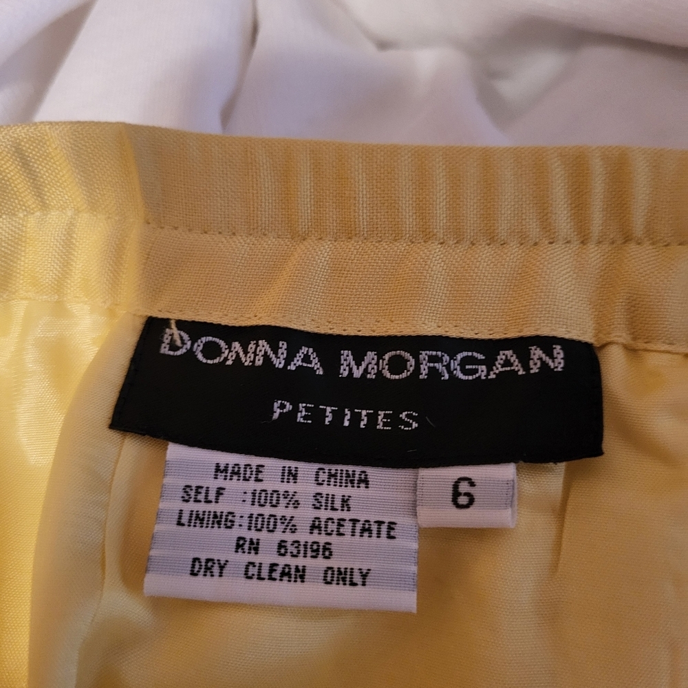 Donna Morgan lemon yellow silk suit - Picture 6 of 7